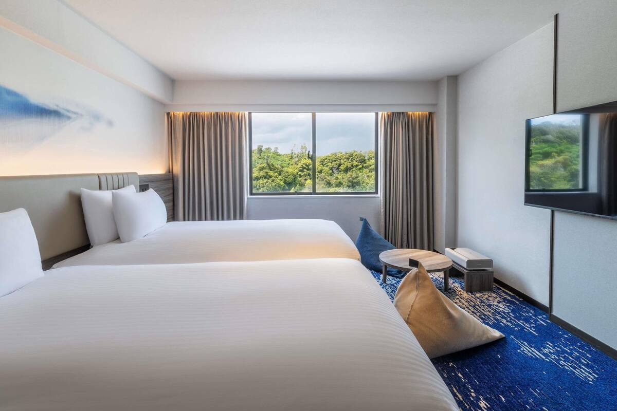 Superior Room with 3 single beds, 2 extra bed Forest view
