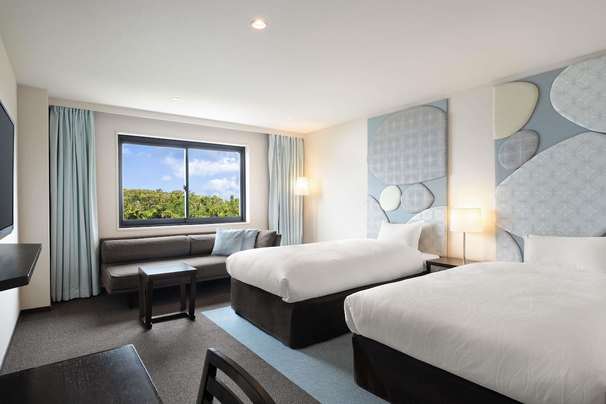 2 bedrooms, in-room safe, free wifi, bed sheets