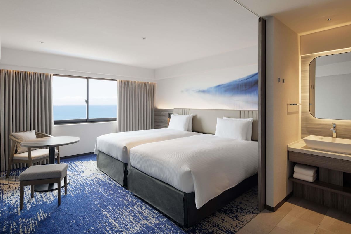 2 bedrooms, in-room safe, free wifi, bed sheets