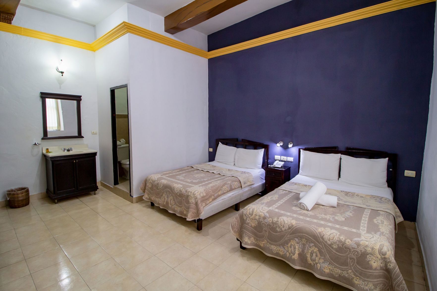 Premium bedding, desk, iron/ironing board, free WiFi