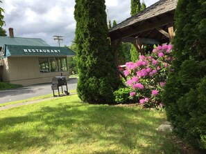Exterior - Adirondack Oasis Motel (Lake George)
