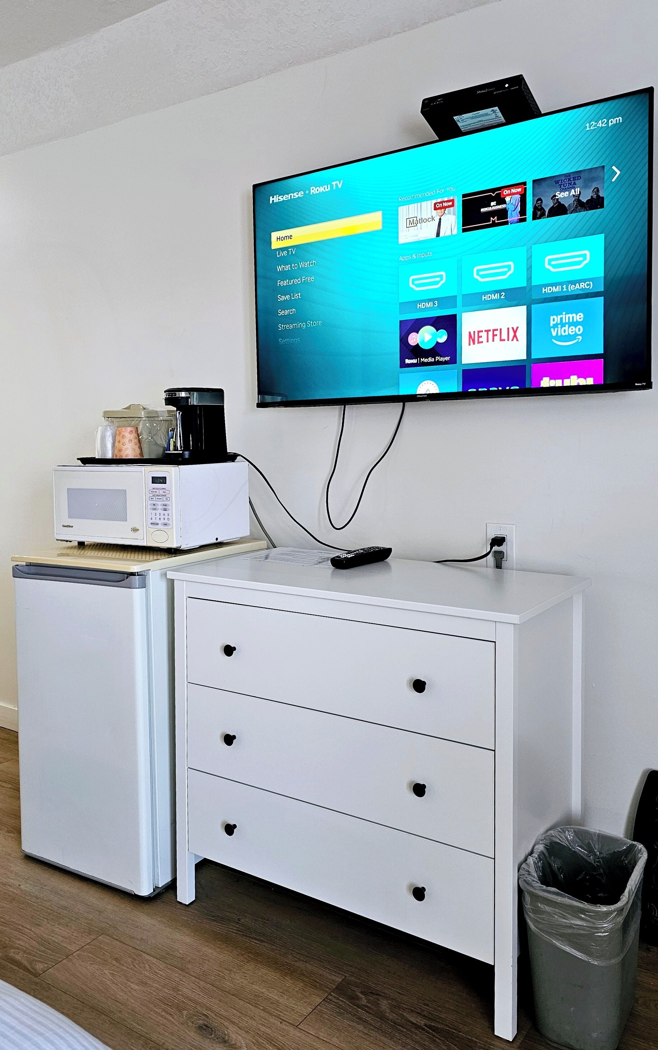 room, 1 queen bed | 1 bedroom, desk, laptop workspace, soundproofing