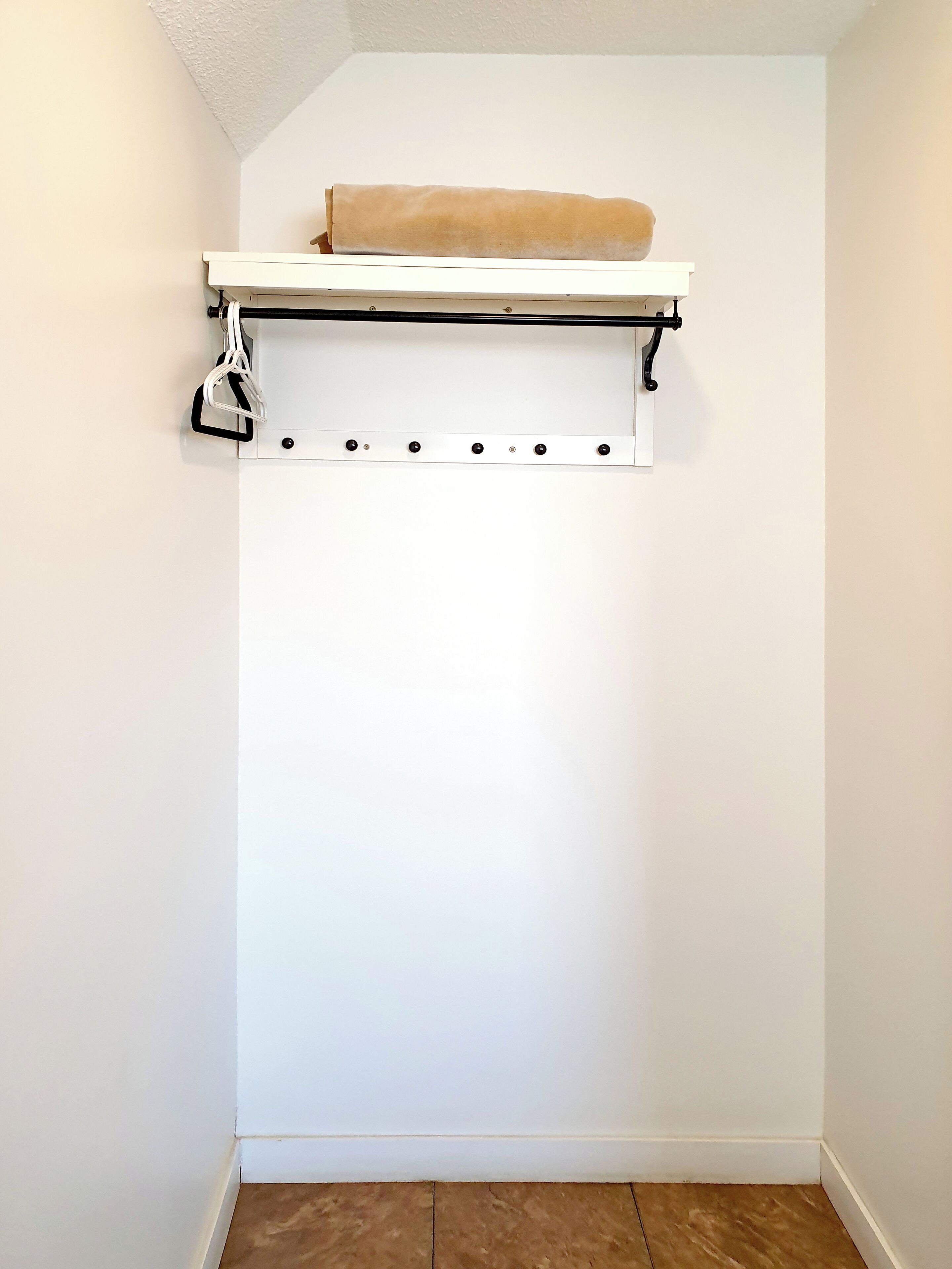 basic room, 1 queen bed (pet friendly) | 1 bedroom, desk, laptop workspace, soundproofing