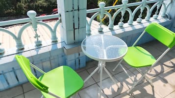 Tek Büyük Yataklı Oda | Balkon manzarası