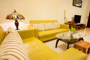 Coin salon dans le hall