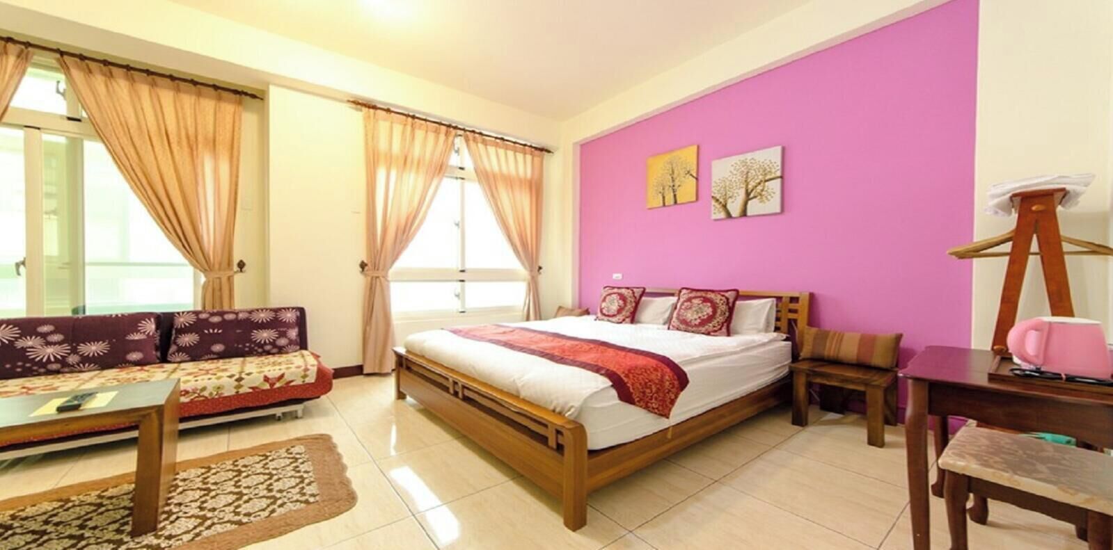 Deluxe Double Room, 1 Queen Bed | Down comforters, individually furnished, blackout drapes, soundproofing