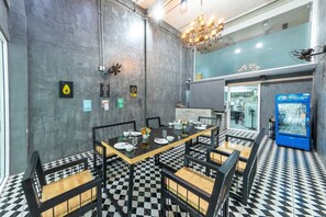 Serveert lunch, Thaise gerechten