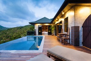 Sun deck