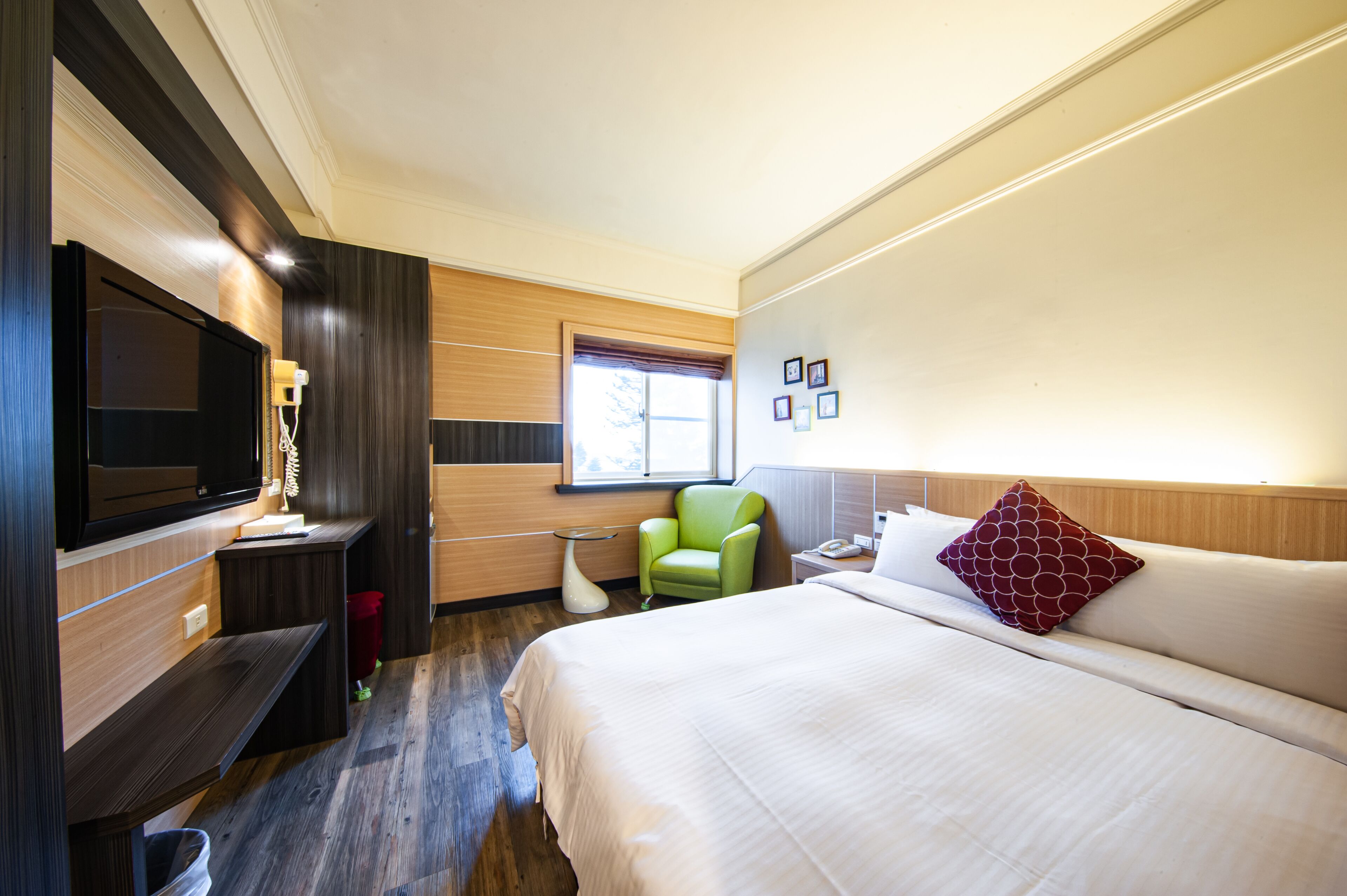 honeymoon double room | blackout curtains, free wifi, bed sheets