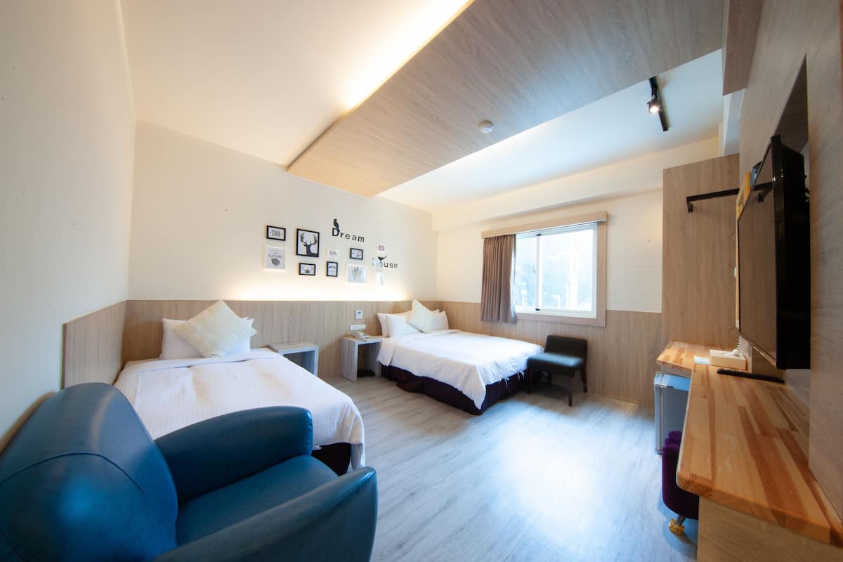 deluxe triple room | blackout curtains, free wifi, bed sheets