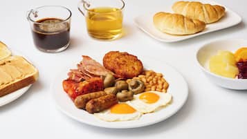 S'hi serveixen esmorzars i sopars