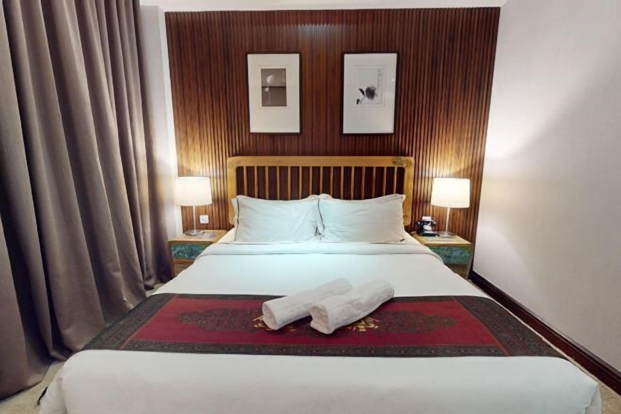 In-room safe, desk, blackout drapes, soundproofing