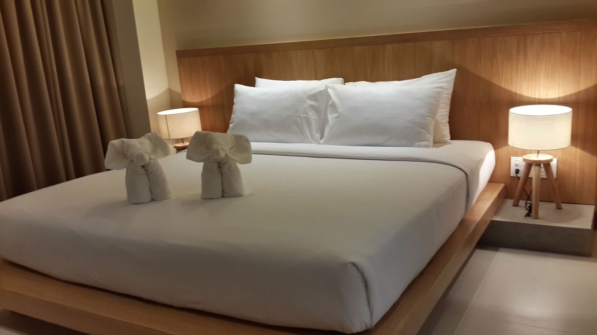 In-room safe, free WiFi