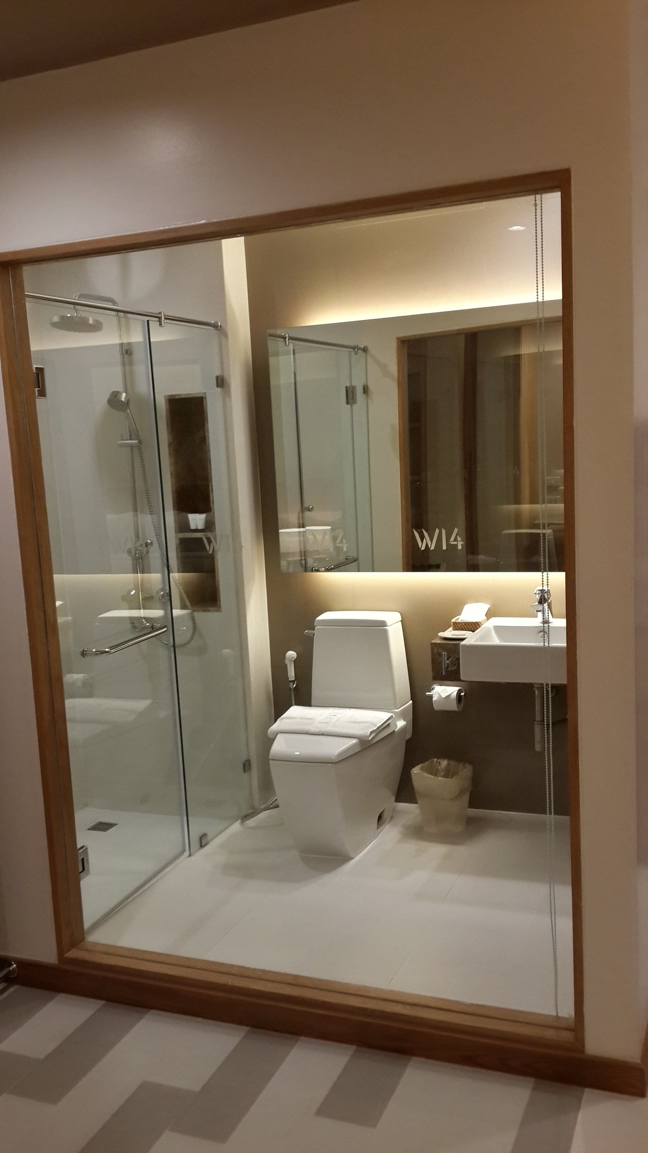 shower, free toiletries, bathrobes, slippers