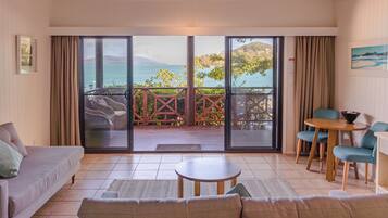 ๋ฐฉ๊ฐ๋ก, ์นจ์ค 1๊ฐ, ๋ฐ๋ค ์ ๋ฉด | 1 ๊ฐ์ ์นจ์ค, ๊ฐ์ค ๋ด ๊ธ๊ณ , ์๋ง ์ปคํผ, ๋ค๋ฆฌ๋ฏธ/๋ค๋ฆฌ๋ฏธํ