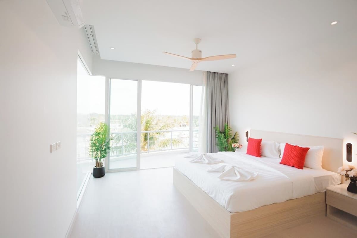 Apartamento estándar, 2 habitaciones, no fumadores | Caja fuerte y decoración individual