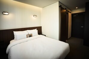 Standard Double Room | Desk, soundproofing, free WiFi - Lumia Hotel Myeongdong (Seoul)