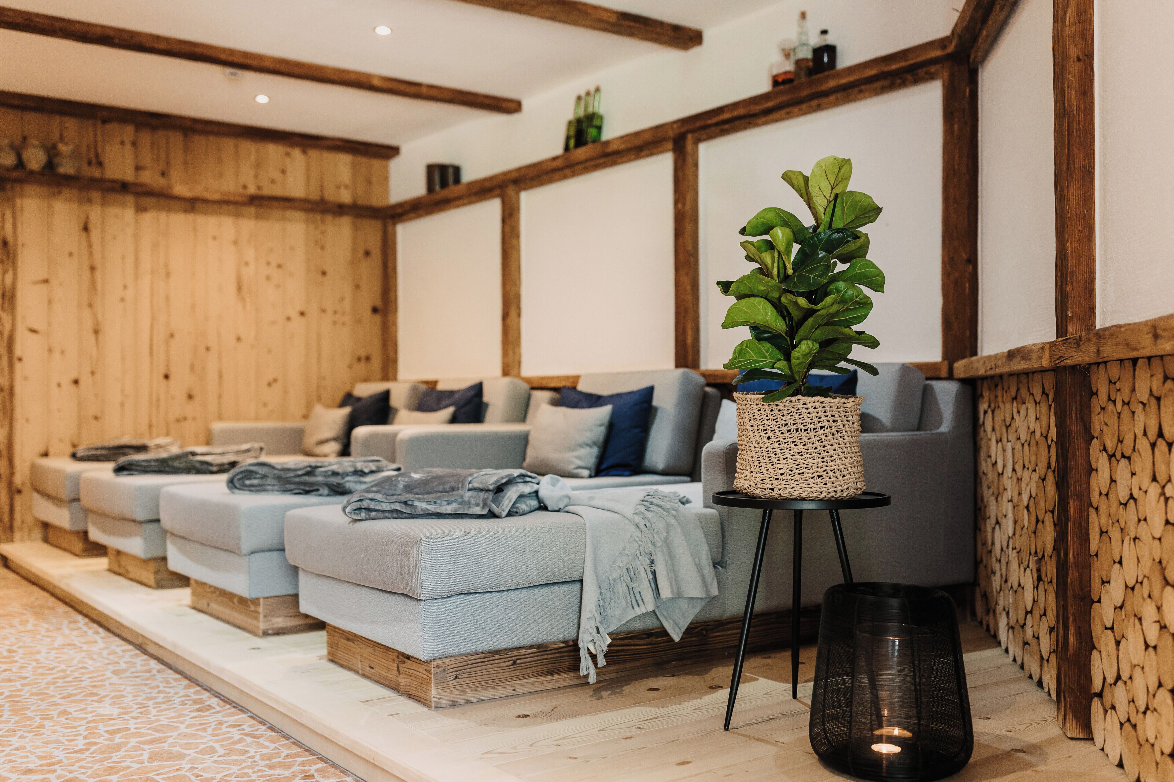 body treatments, hot stone massages, body wraps, body scrubs, facials