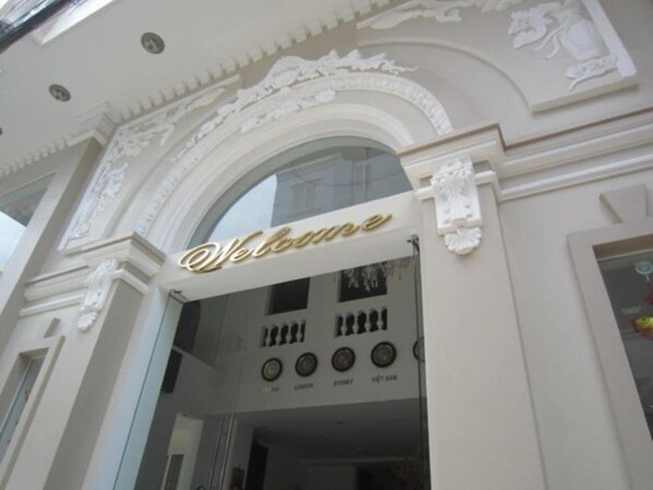 Exterior - Golden View Hotel Saigon (Ho Chi Minh City)