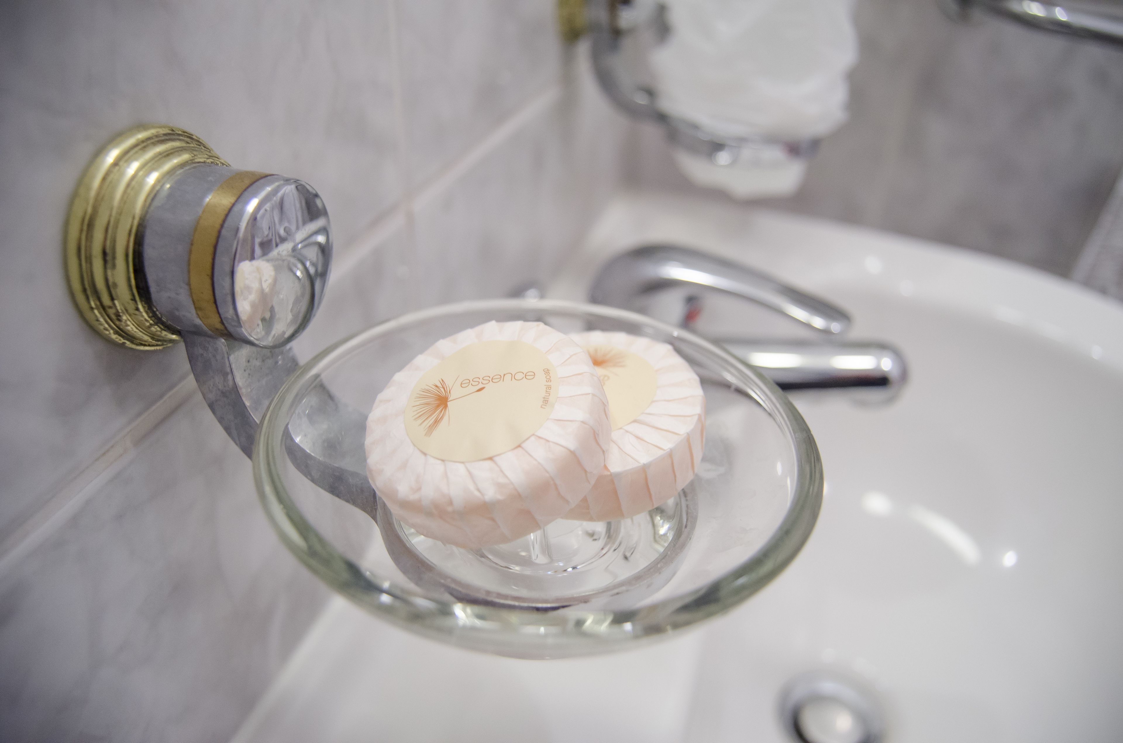 economy double room | desk, iron/ironing board, free wifi, bed sheets