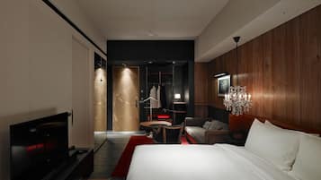 Premium bedding, down duvets, free minibar, in-room safe