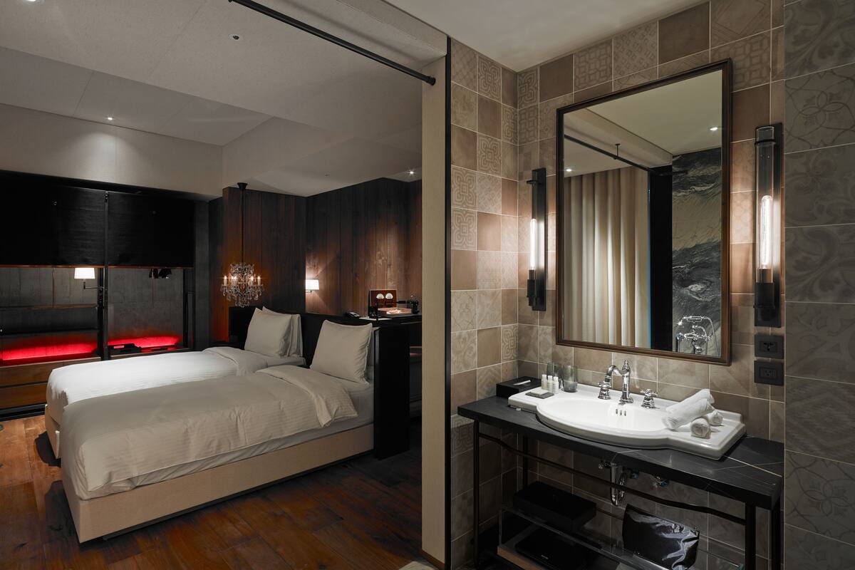 premium room | bathroom sink