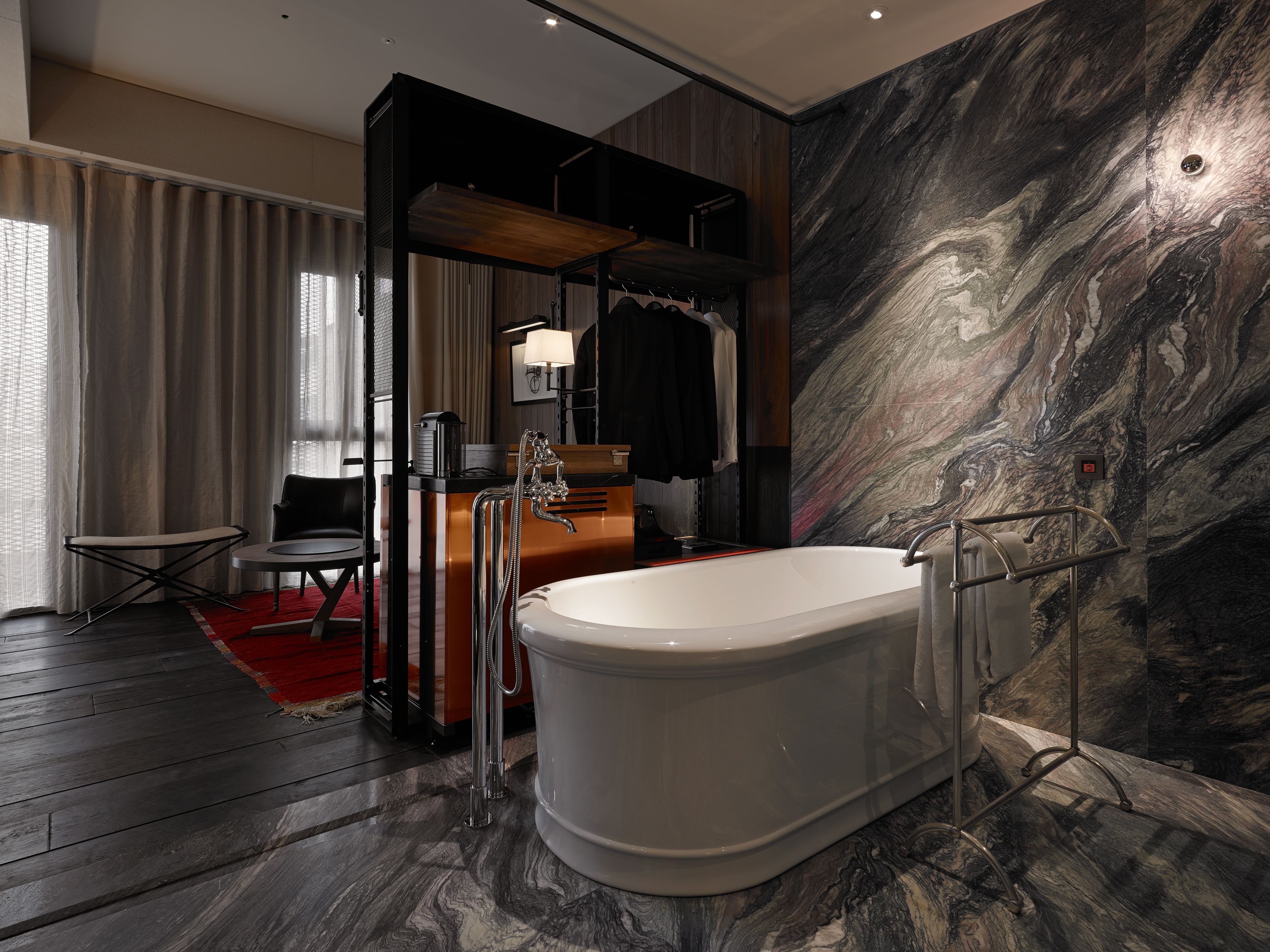 deluxe room | 1 bedroom, premium bedding, down duvets, free minibar