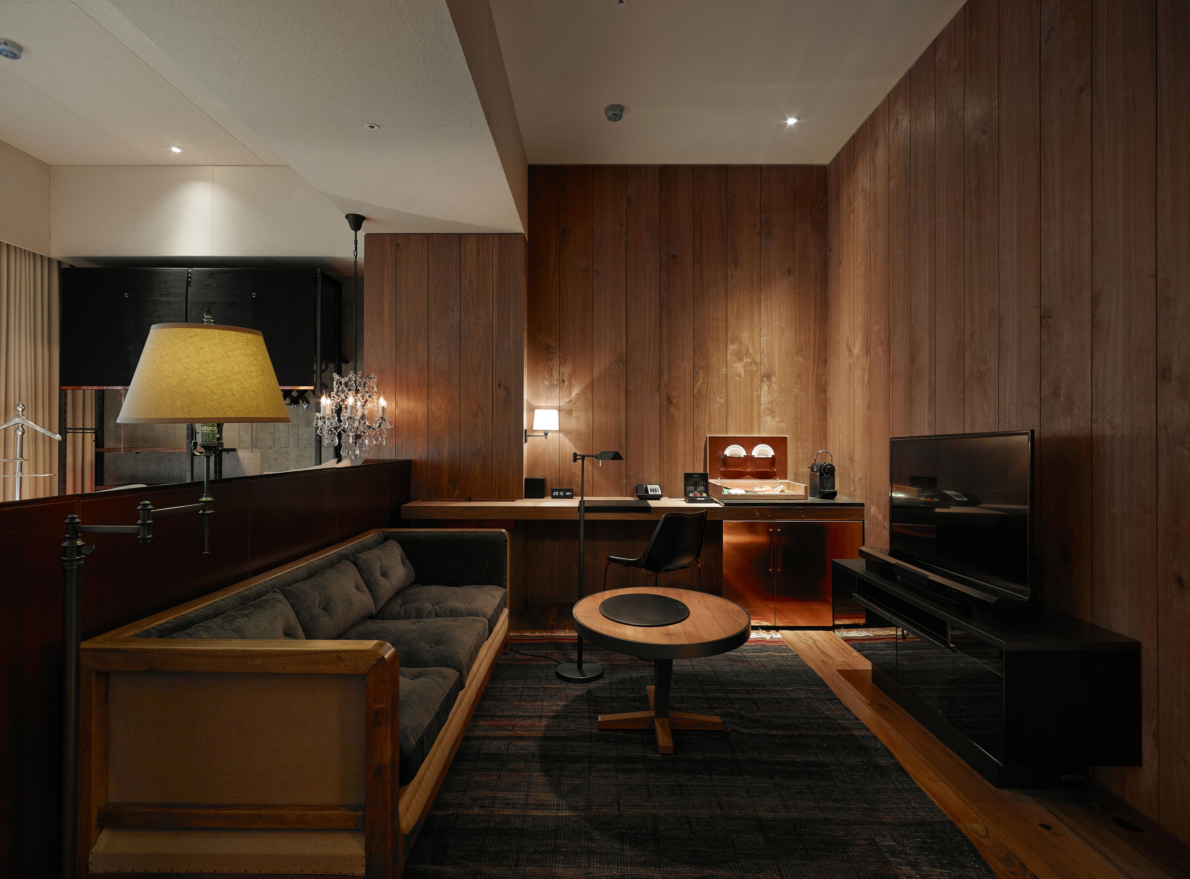 premium room | living area | 42-inch flat-screen tv with digital channels, tv, pay films