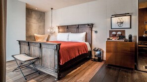 Premium bedding, down comforters, free minibar, in-room safe - Hotel Proverbs Taipei (Taipei)