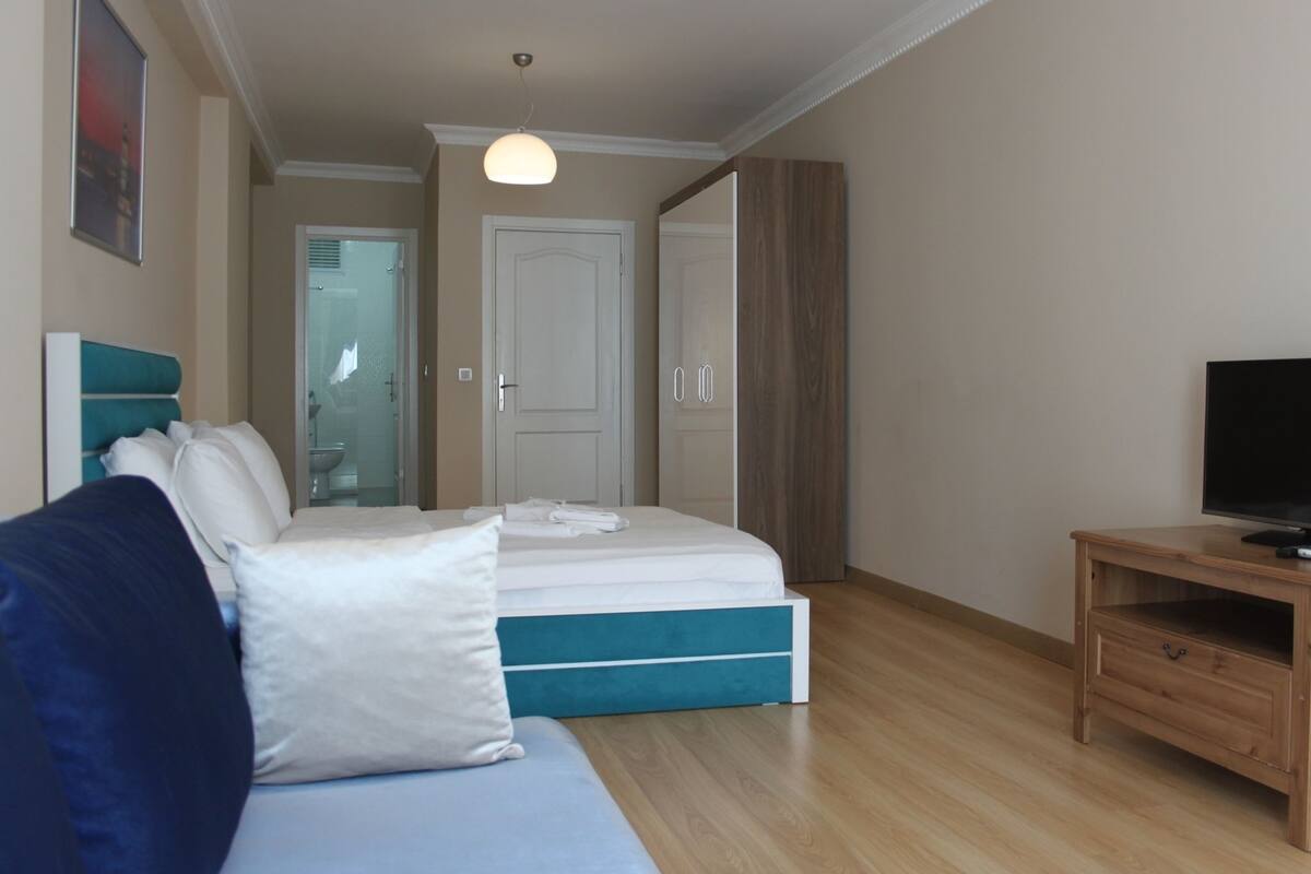 In-room safe, soundproofing, iron/ironing board, free cribs/infant beds