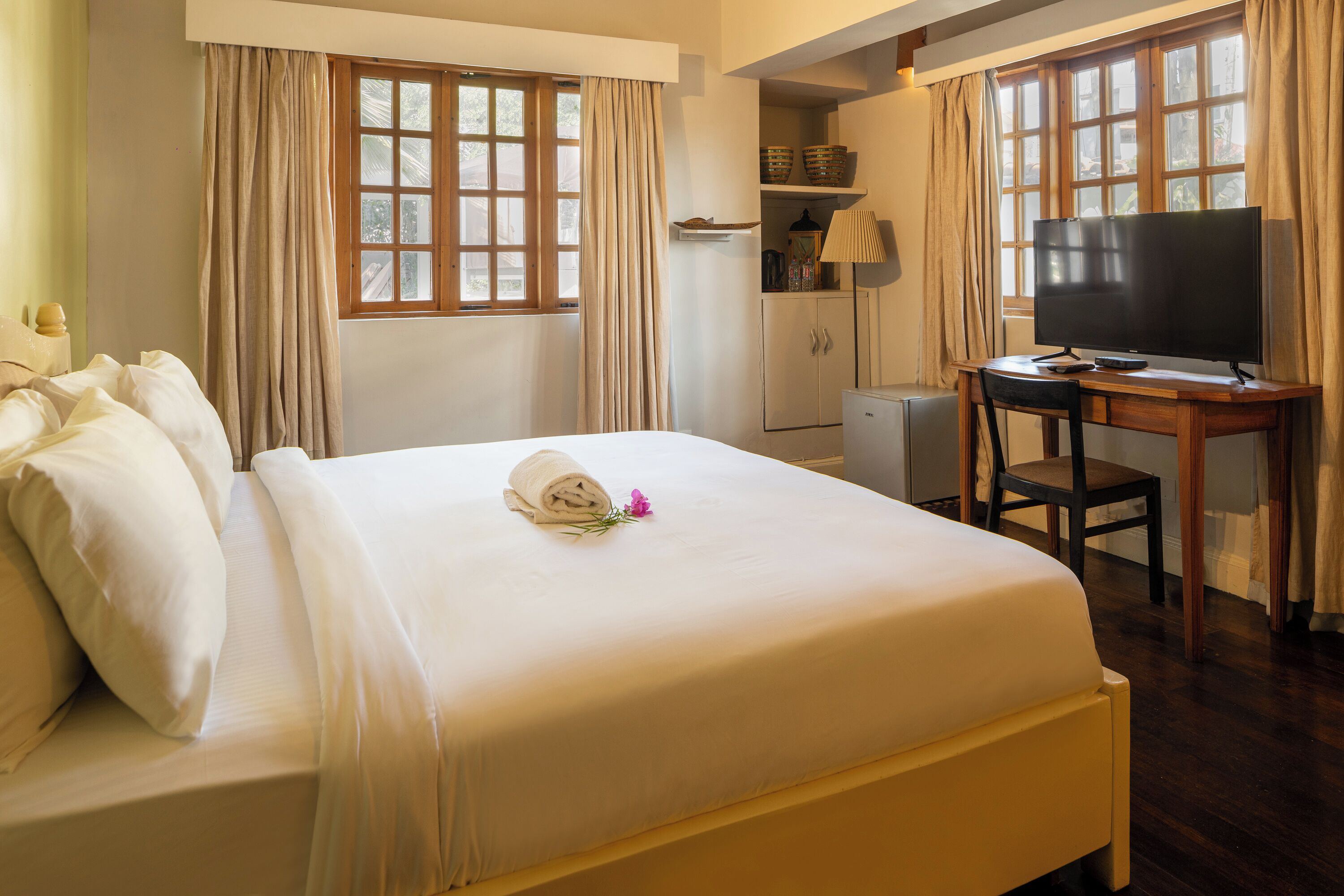 standard room | 1 bedroom, in-room safe, individually furnished, soundproofing