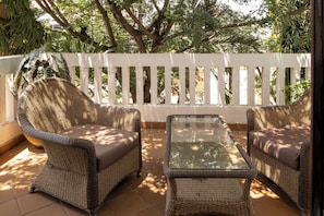 Apartamento Deluxe, balcón | Terraza o patio