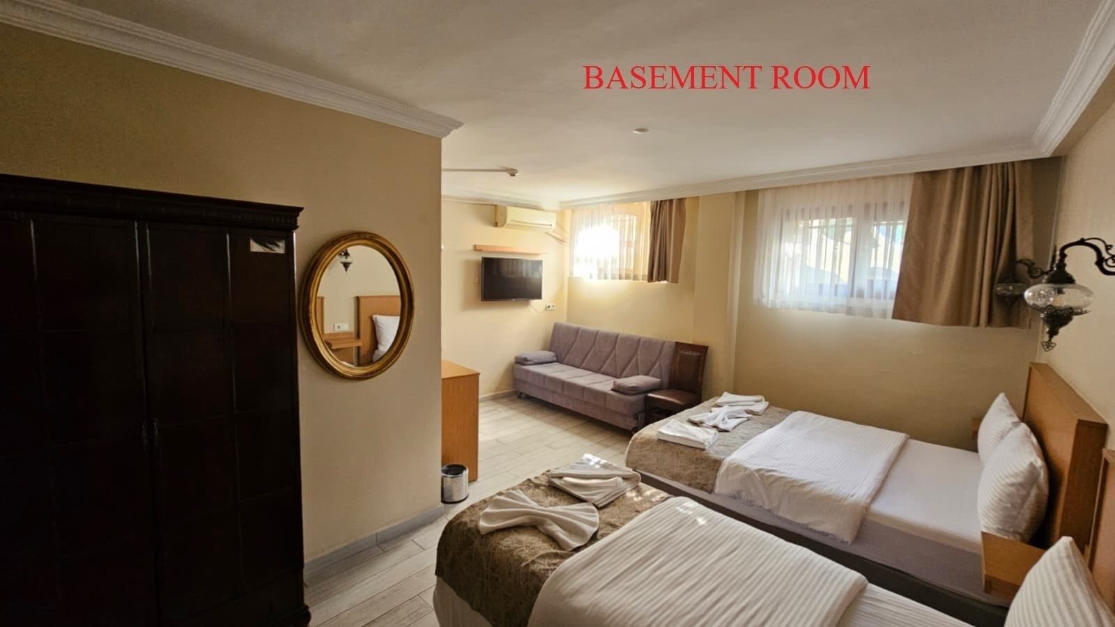 Economy Room | Premium bedding, minibar, individually decorated, individually furnished