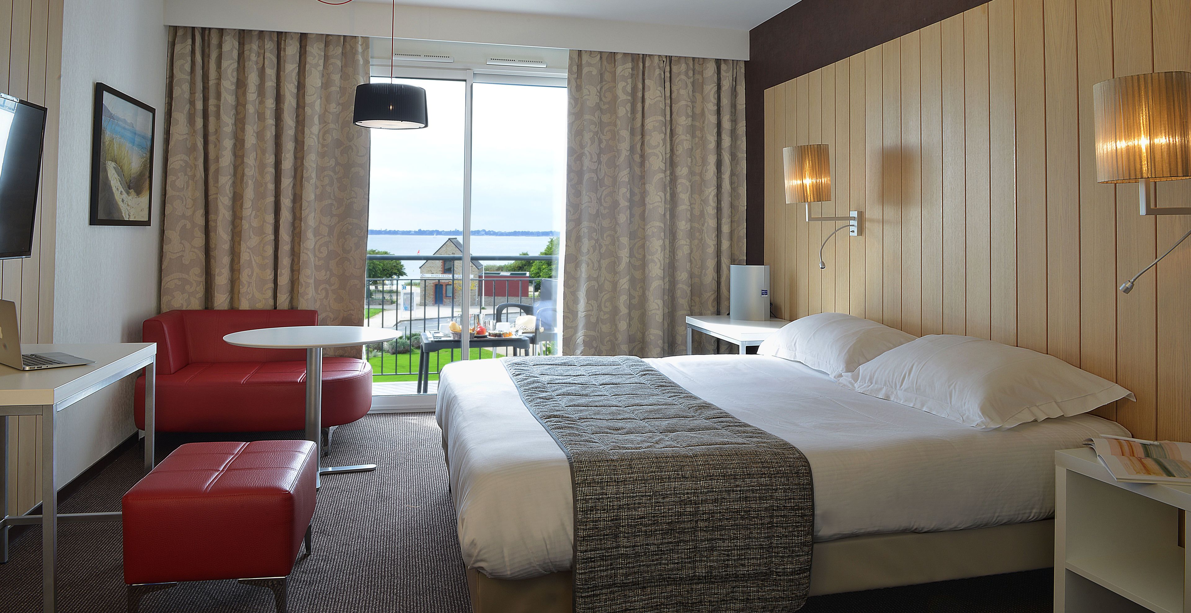 superior double room | in-room safe, soundproofing, free wifi, bed sheets