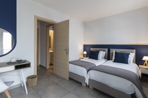 Superior Suite | Premium bedding, soundproofing, free WiFi, bed sheets - Hotel Kontes Comfort (Paros)