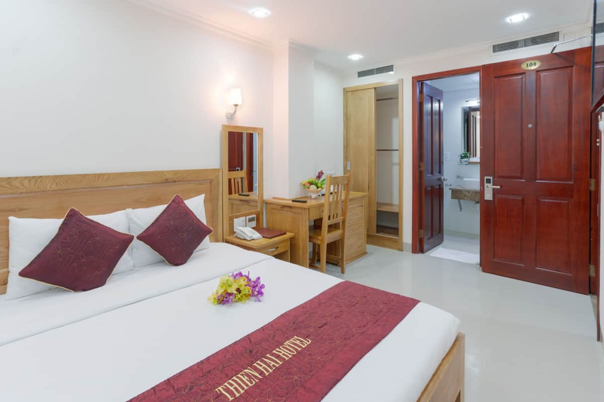 Minibar, escritorio, camas extra y wifi gratis