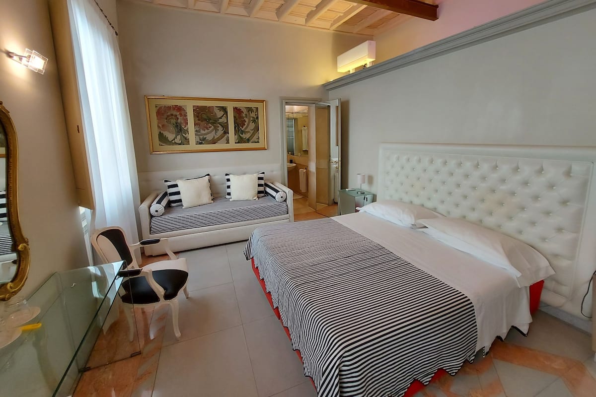 Premium bedding, minibar, in-room safe, desk