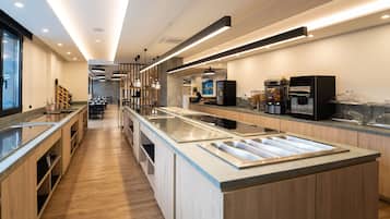Petit déjeuner servi en supplément