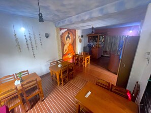 Flat-screen TV - Hotel Hakoniwa (Pokhara)