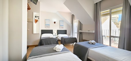 Quarto famĆlia | Camas com colchƵes pillow-top, individualmente decorados, escrivaninha