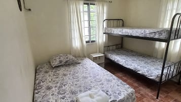 Basic Double Room, 1 Bedroom | Bathroom | Shower, towels