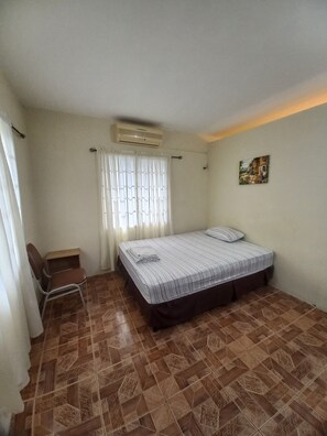 Free WiFi, bed sheets