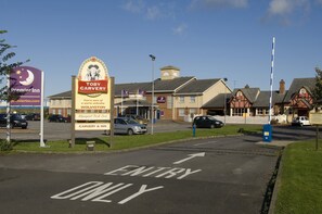 المنشأة من الخارج