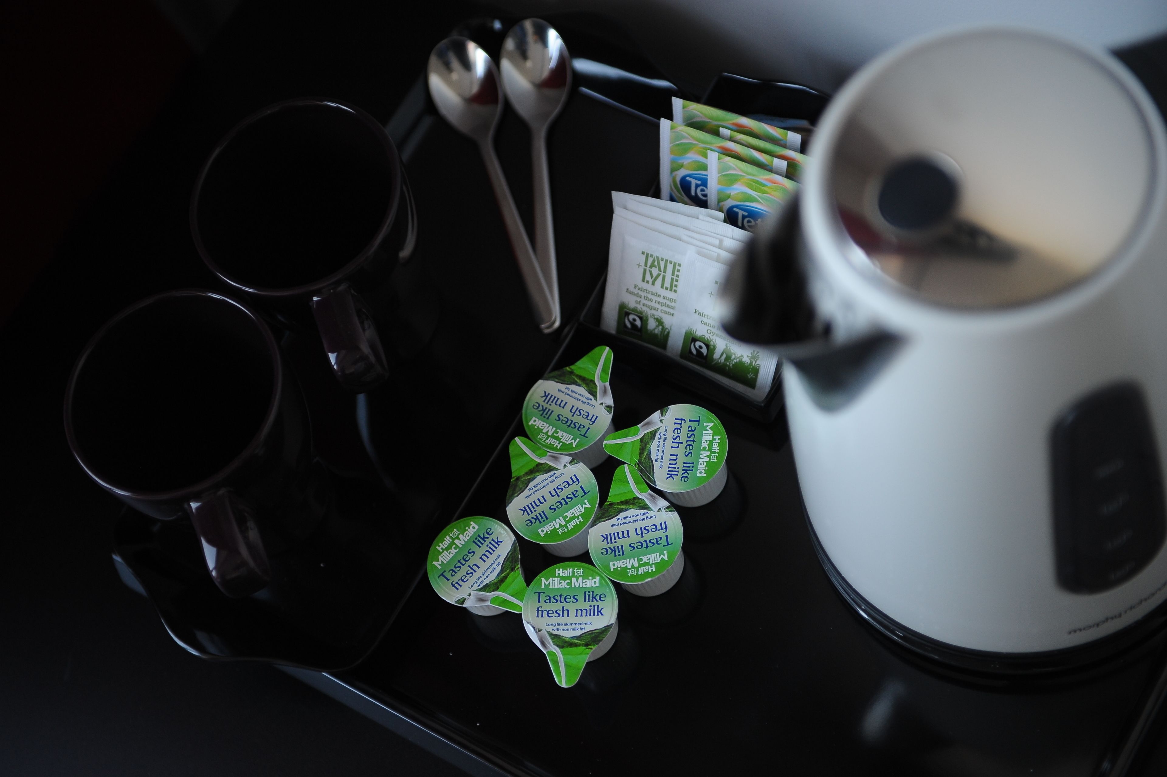 double room, shared bathroom | coffee and/or coffee maker