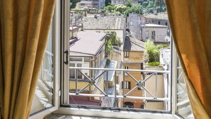 Interior - Colosseo In (Rome)