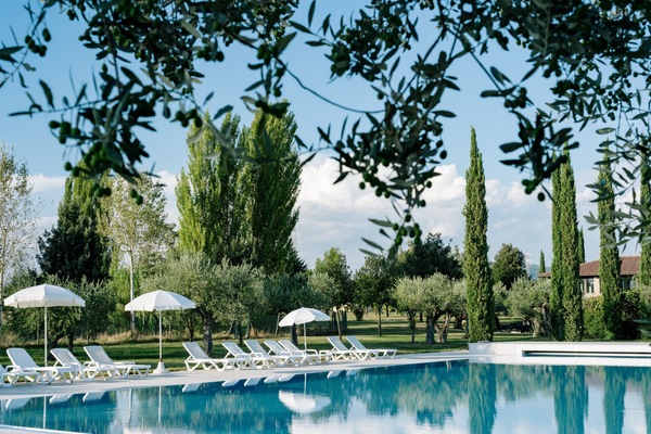 Indoor pool, seasonal outdoor pool, pool umbrellas, sun loungers