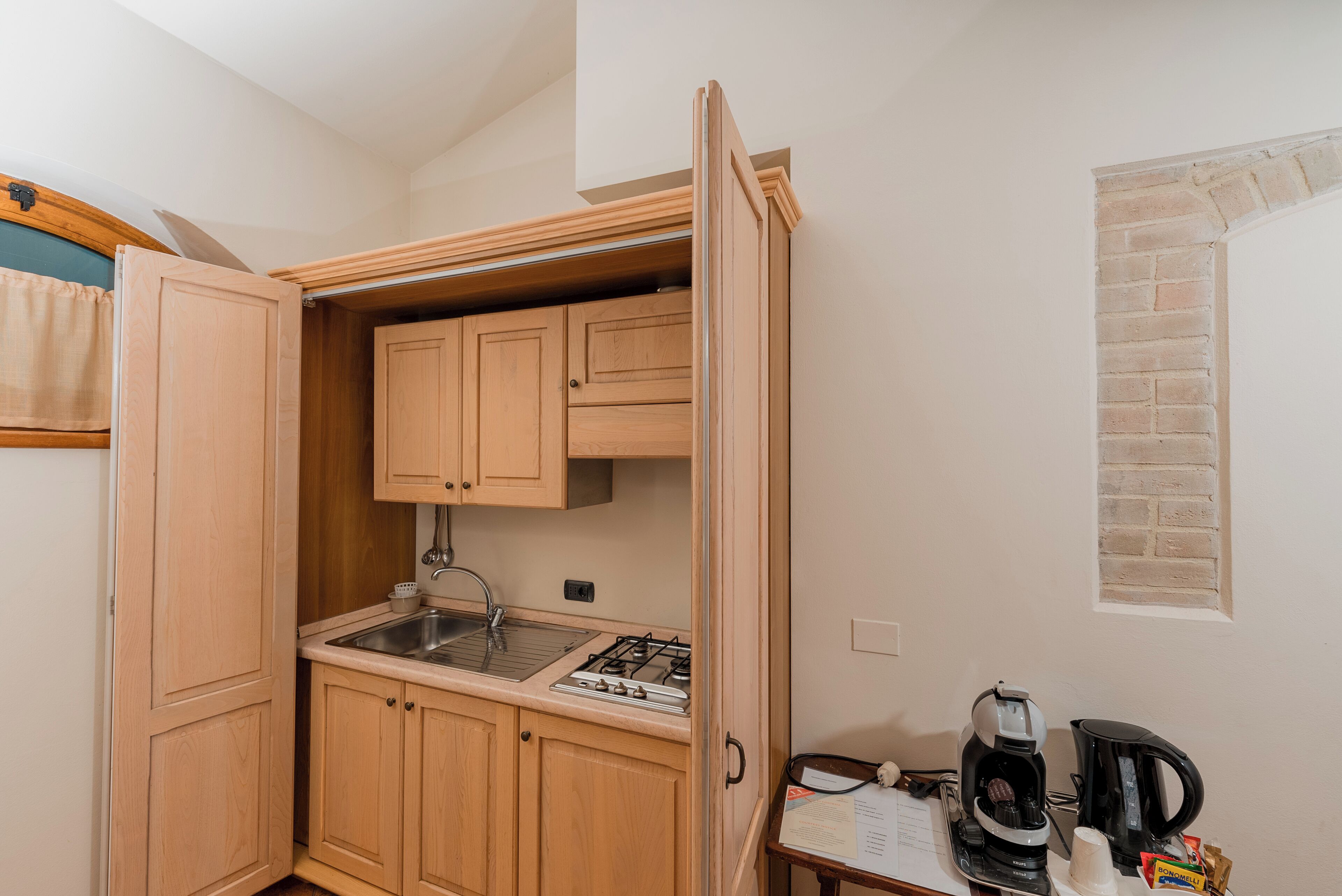 apartment (bilocale 2+2) | private kitchen | mini-fridge, stovetop, electric kettle, high chair