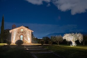 Outdoor wedding area - Valle di Assisi Country Apartments (Assisi)