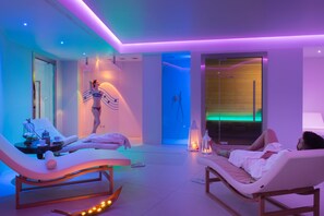 Couples treatment room(s), sauna, hot tub, steam room - Valle di Assisi Country Apartments (Assisi)