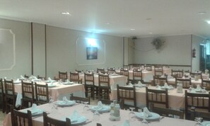 Breakfast and lunch served - Hotel Europa (Cambados)
